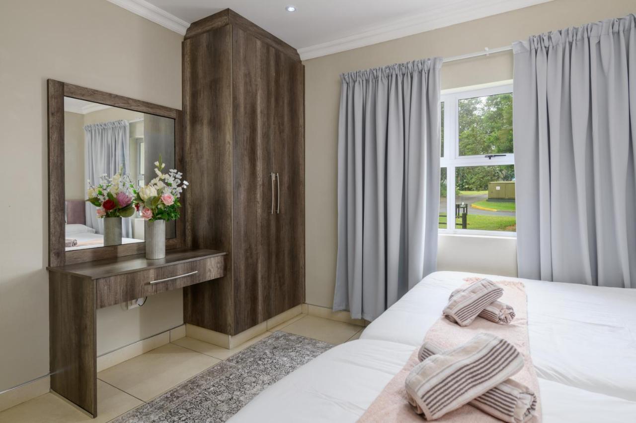 Villa Caylee Caribbean Estates - Ultra-Luxurious - Rimas Interiors Designs - Private Beachfront Escape - Premium Serviced For 8 Guests 爱德华港 外观 照片